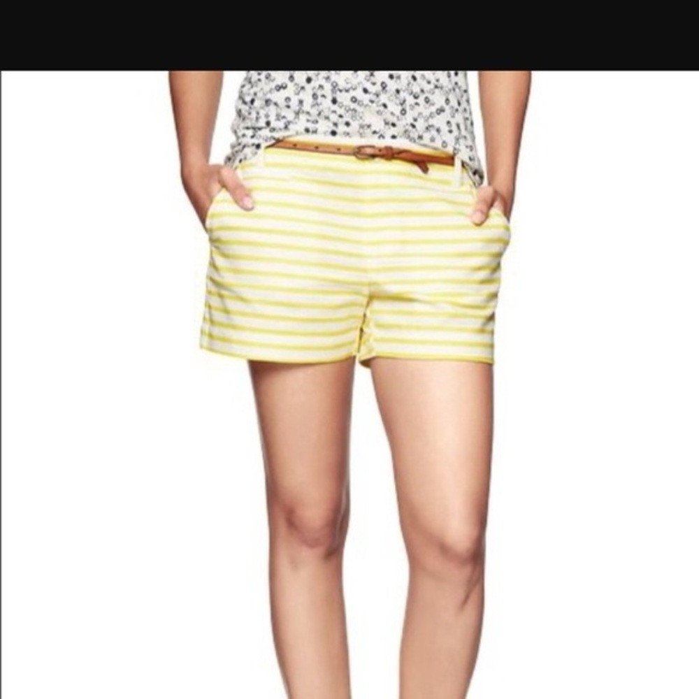 Gap Womens Shorts 6 Yellow White Striped Flat Front Chino 3 Inch Inseam Casual